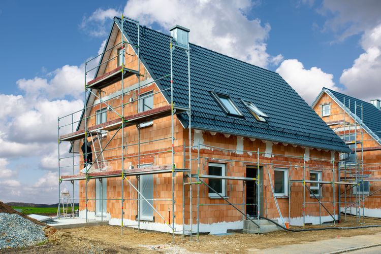Steinhaus im Bau 