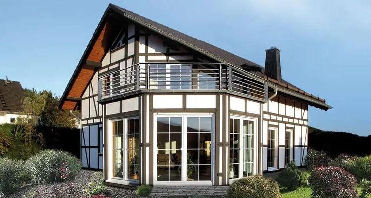 ISOWOODHAUS Einfamilienhaus mit Satteldach und Dachterrasse