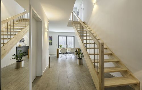 LINEAR Stadtvilla mit Garage - Slideshow-Bild 9