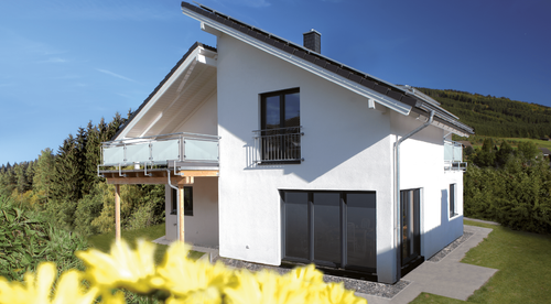 ISOWOODHAUS - Ein innovatives Haus mit versetztem Pultdach