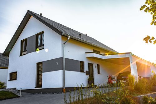 Familientraum mit überdachter Terrasse