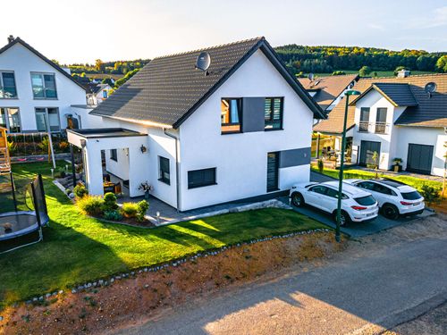 Familientraum mit überdachter Terrasse