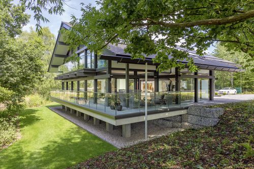 HUF HAUS -