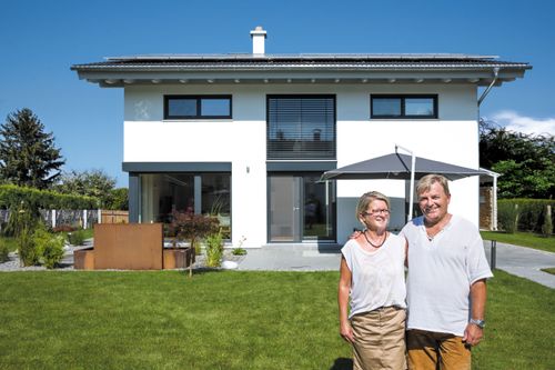 Familie Nippert mit Ihrem Vitalhaus Bruckmühl