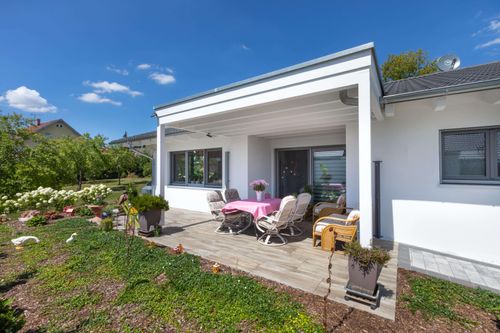 Bungalow mit Terrasse