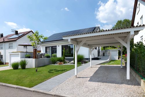 Einfamilienhaus mit Carport