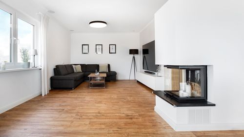 Karesa_Fertighaus_Familie_Satteldachhaus_Erker_Haus_NEubau_Family_Zuhause_innen_12.jpg