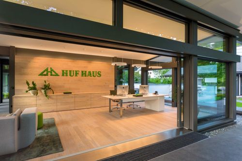 HUF HAUS with Watson in Hartenfels