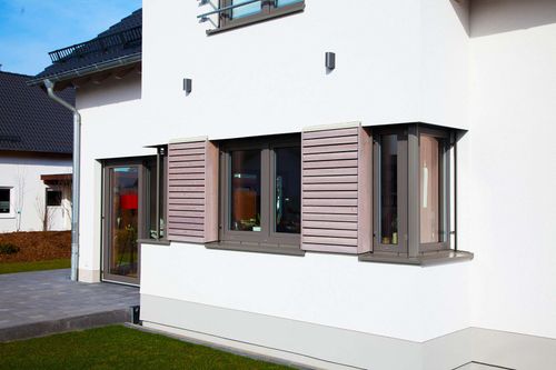 Modernes Haus mit besonderen Holzakzenten - Slideshow-Bild 10