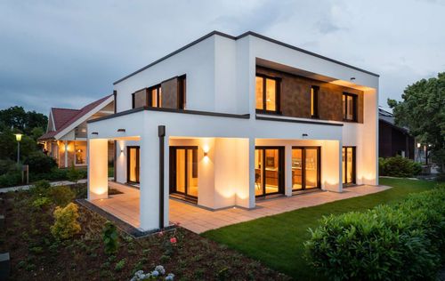Einfamilienhaus von RENSCH-HAUS. Musterhaus Victoria. Terrassenansicht.