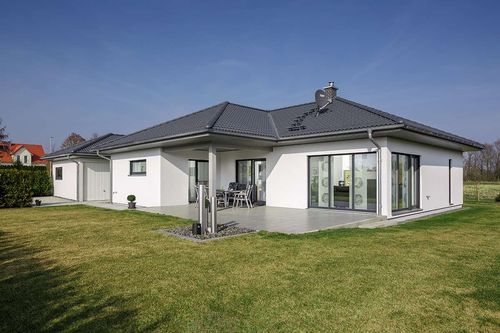 LUXHAUS - Bungalow Walmdach 130