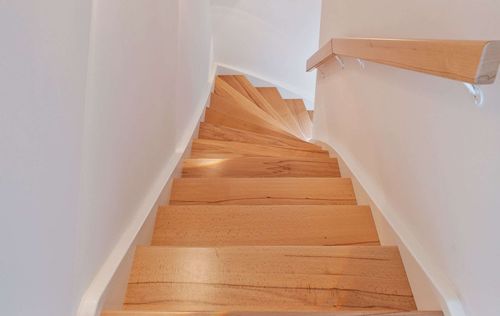 treppe-planen-header.jpg